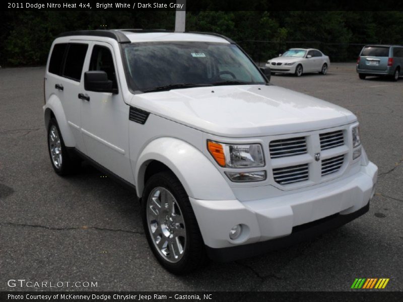 Bright White / Dark Slate Gray 2011 Dodge Nitro Heat 4x4
