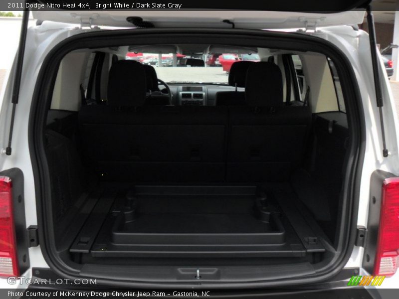 Bright White / Dark Slate Gray 2011 Dodge Nitro Heat 4x4