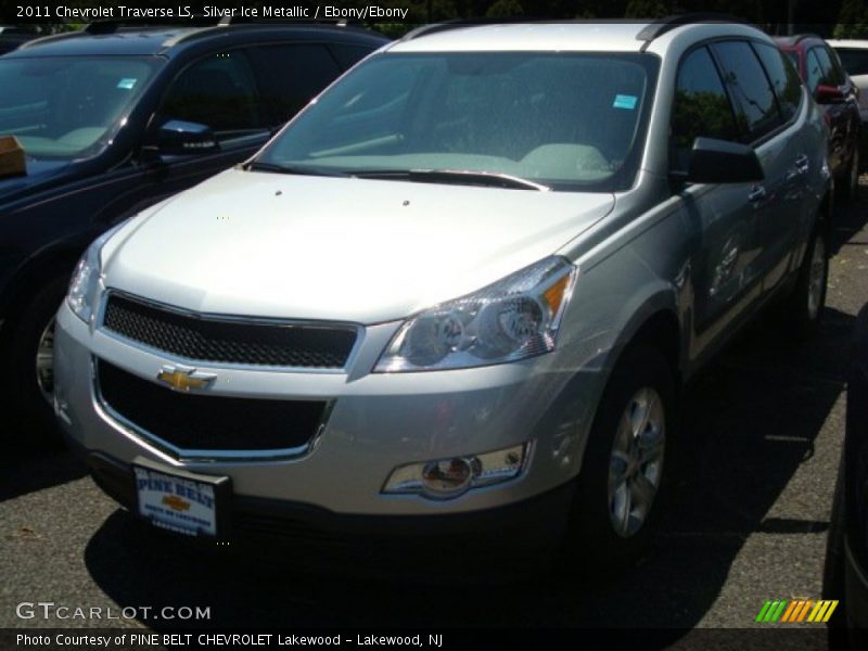Silver Ice Metallic / Ebony/Ebony 2011 Chevrolet Traverse LS