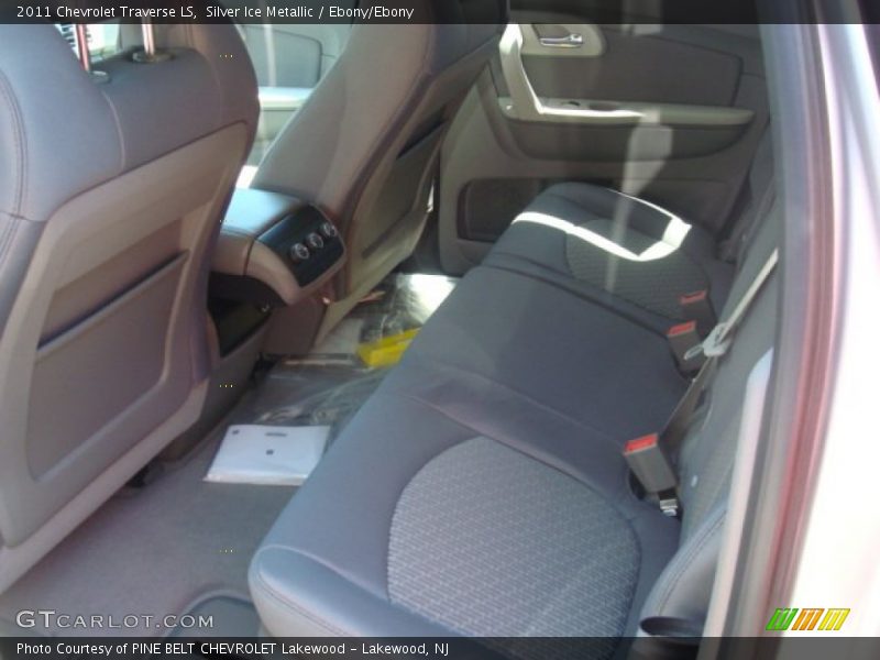 Silver Ice Metallic / Ebony/Ebony 2011 Chevrolet Traverse LS