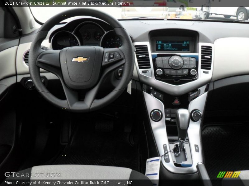 Summit White / Jet Black/Medium Titanium 2011 Chevrolet Cruze LS