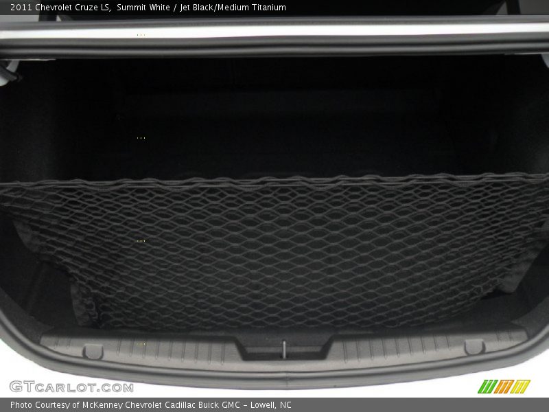 Summit White / Jet Black/Medium Titanium 2011 Chevrolet Cruze LS
