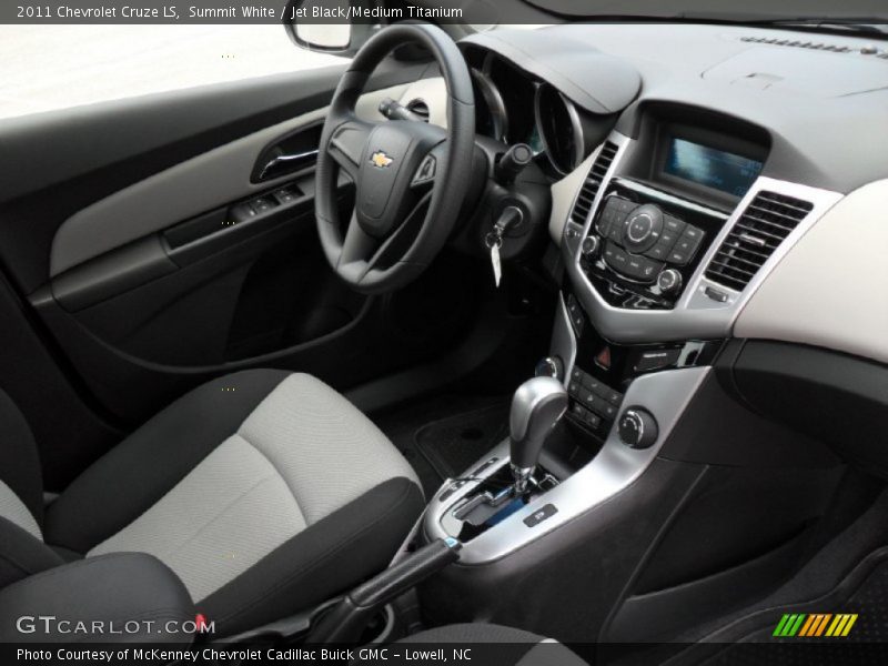 Summit White / Jet Black/Medium Titanium 2011 Chevrolet Cruze LS