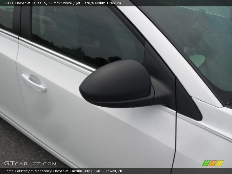 Summit White / Jet Black/Medium Titanium 2011 Chevrolet Cruze LS