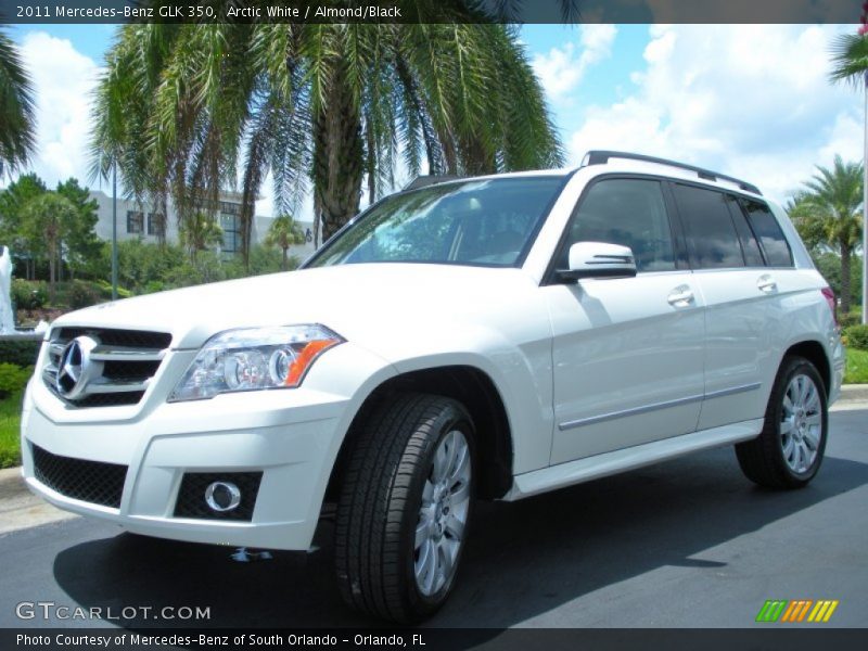 Arctic White / Almond/Black 2011 Mercedes-Benz GLK 350