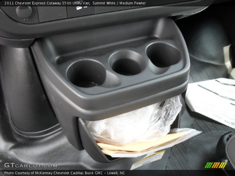 Summit White / Medium Pewter 2011 Chevrolet Express Cutaway 3500 Utility Van