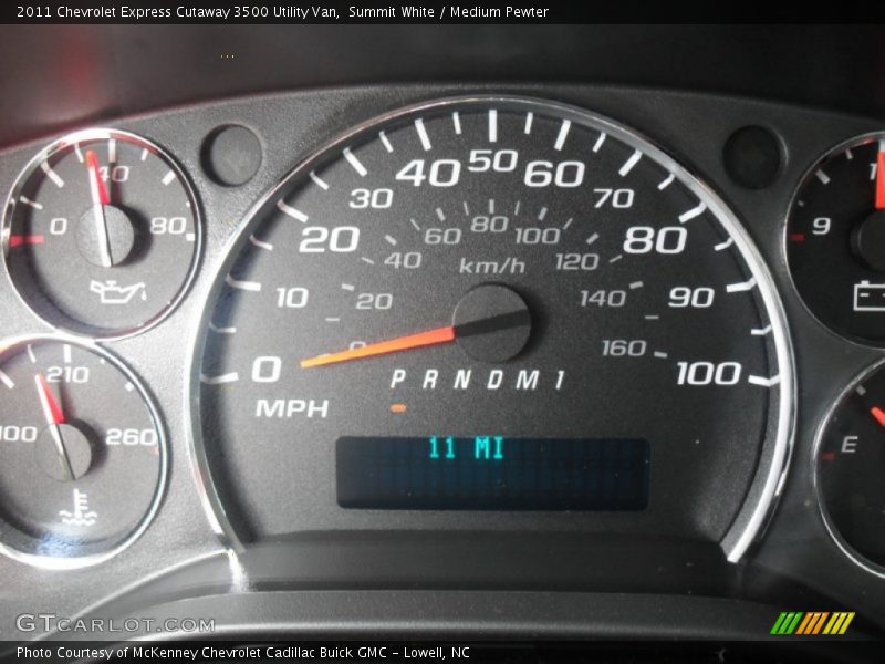 Summit White / Medium Pewter 2011 Chevrolet Express Cutaway 3500 Utility Van