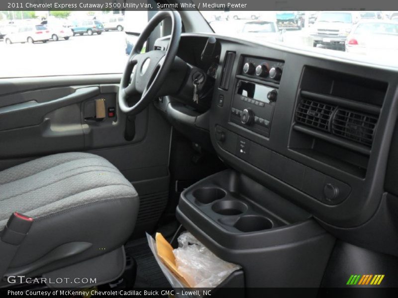 Summit White / Medium Pewter 2011 Chevrolet Express Cutaway 3500 Utility Van
