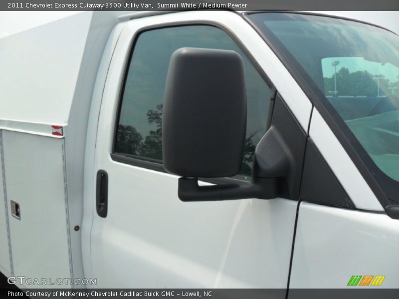 Summit White / Medium Pewter 2011 Chevrolet Express Cutaway 3500 Utility Van