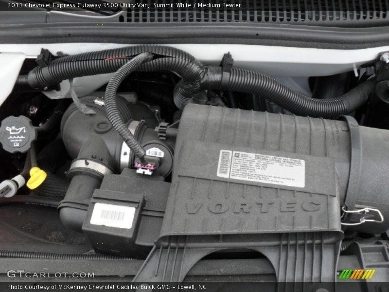 Summit White / Medium Pewter 2011 Chevrolet Express Cutaway 3500 Utility Van