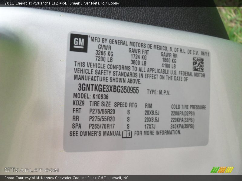Sheer Silver Metallic / Ebony 2011 Chevrolet Avalanche LTZ 4x4