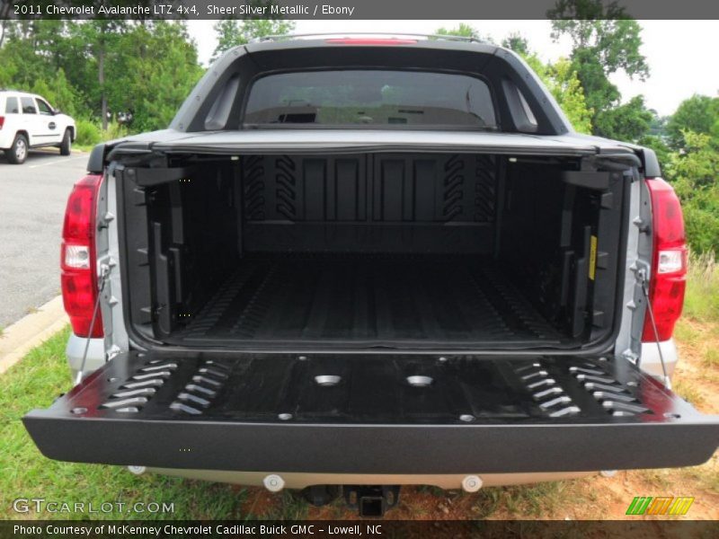 Sheer Silver Metallic / Ebony 2011 Chevrolet Avalanche LTZ 4x4