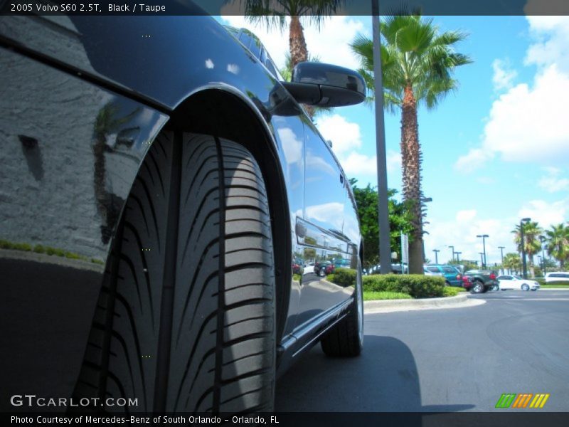 Black / Taupe 2005 Volvo S60 2.5T