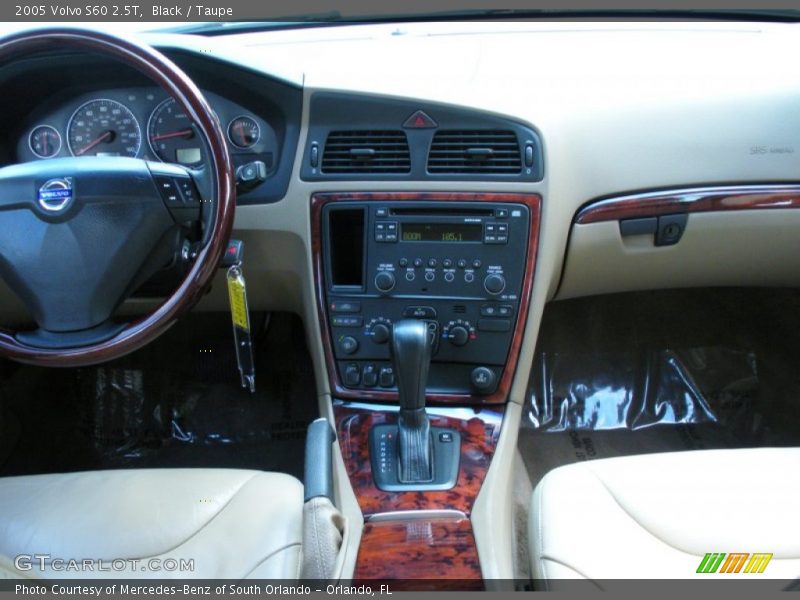 Black / Taupe 2005 Volvo S60 2.5T