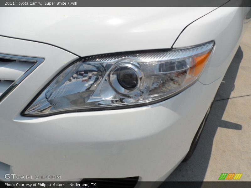 Super White / Ash 2011 Toyota Camry