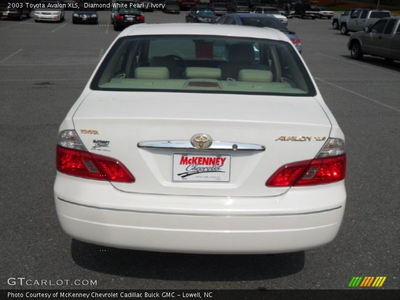 Diamond White Pearl / Ivory 2003 Toyota Avalon XLS