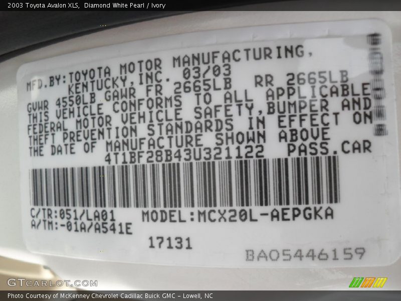 Diamond White Pearl / Ivory 2003 Toyota Avalon XLS
