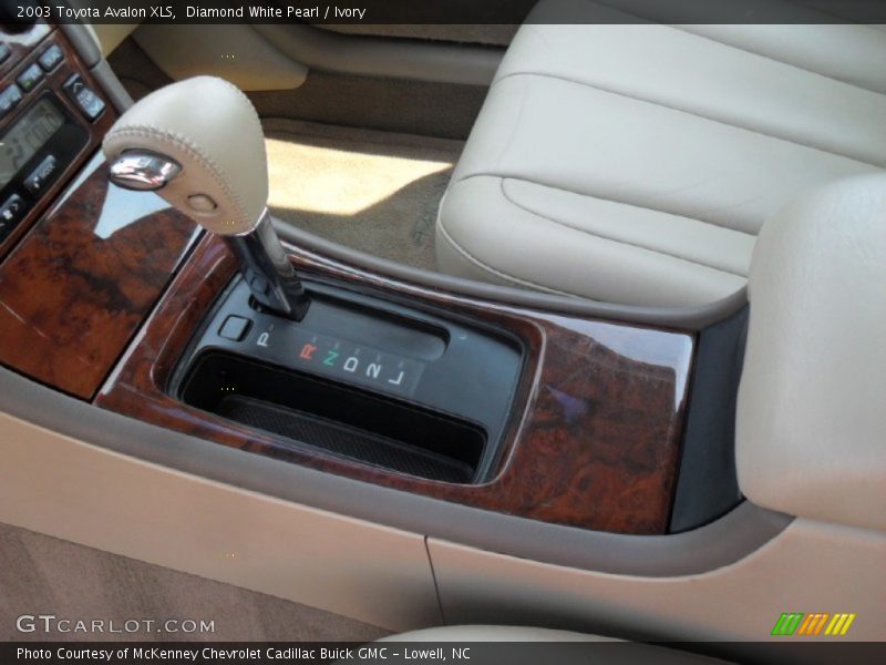 Diamond White Pearl / Ivory 2003 Toyota Avalon XLS