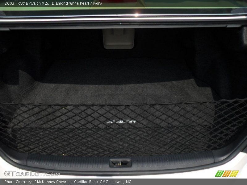 Diamond White Pearl / Ivory 2003 Toyota Avalon XLS