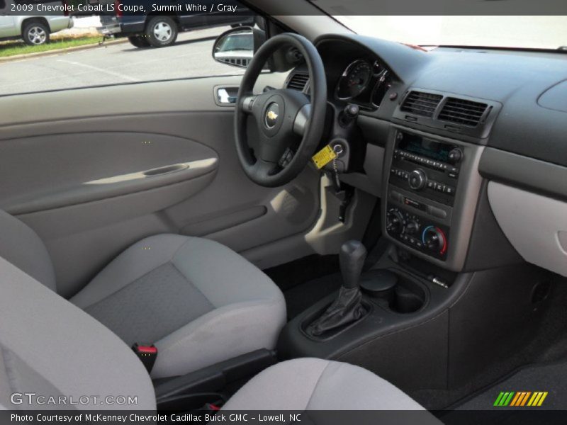 Summit White / Gray 2009 Chevrolet Cobalt LS Coupe