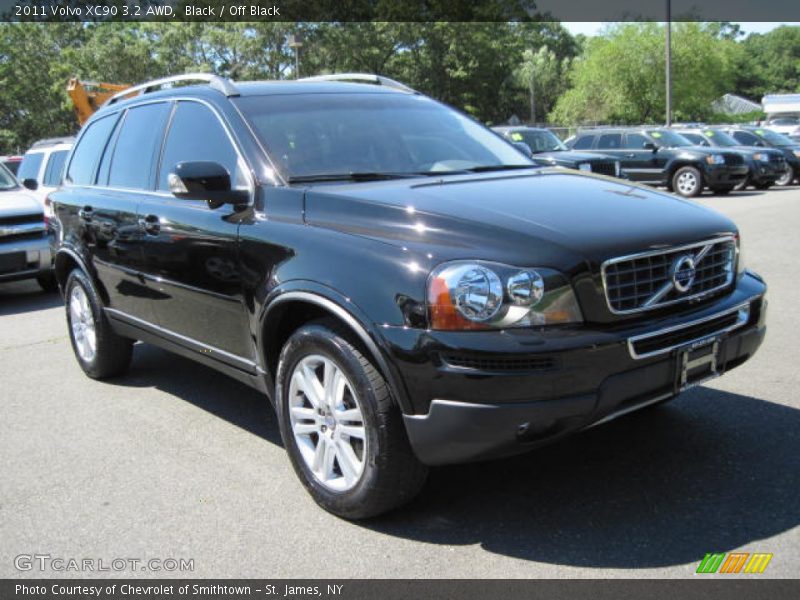 Front 3/4 View of 2011 XC90 3.2 AWD