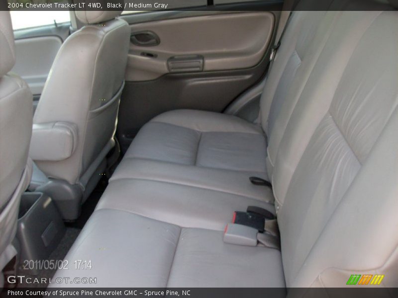  2004 Tracker LT 4WD Medium Gray Interior