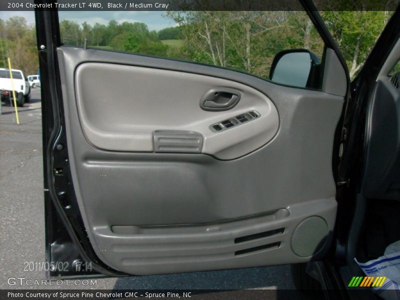 Door Panel of 2004 Tracker LT 4WD