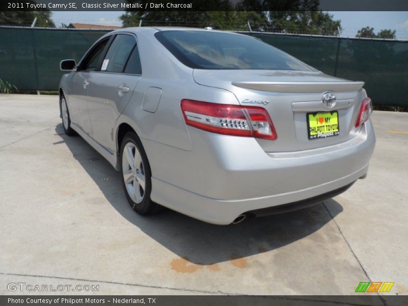 Classic Silver Metallic / Dark Charcoal 2011 Toyota Camry SE