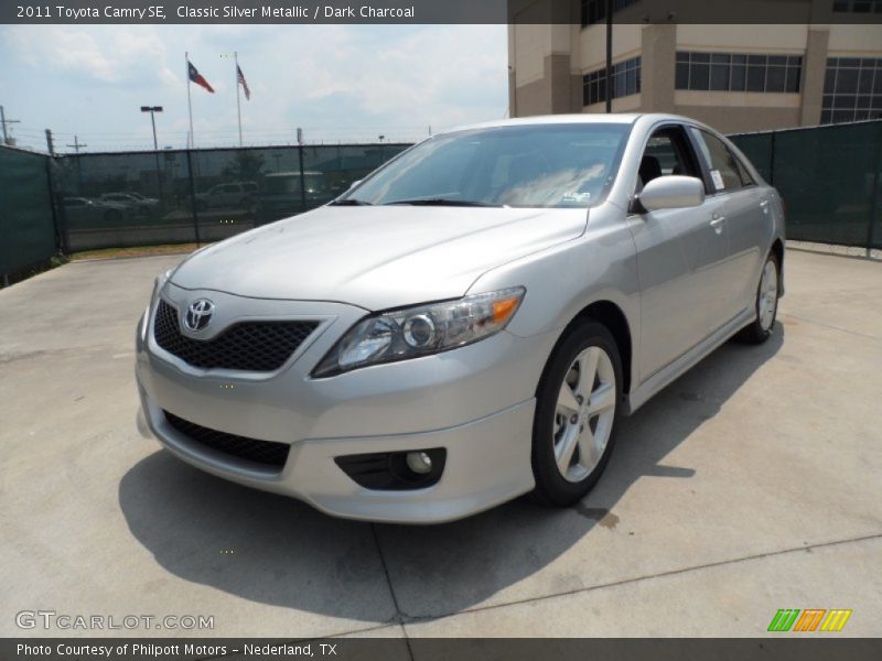 Classic Silver Metallic / Dark Charcoal 2011 Toyota Camry SE