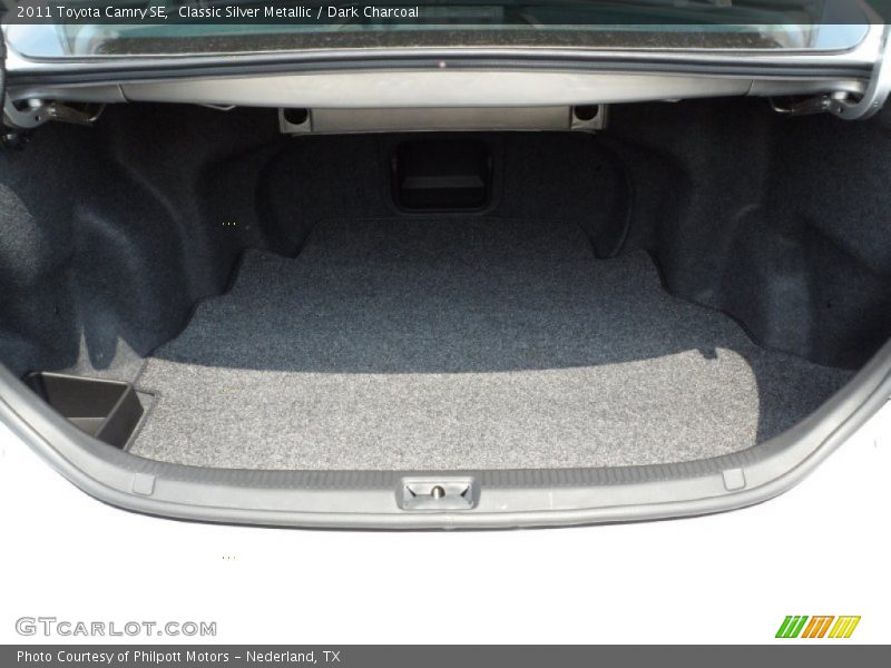Classic Silver Metallic / Dark Charcoal 2011 Toyota Camry SE