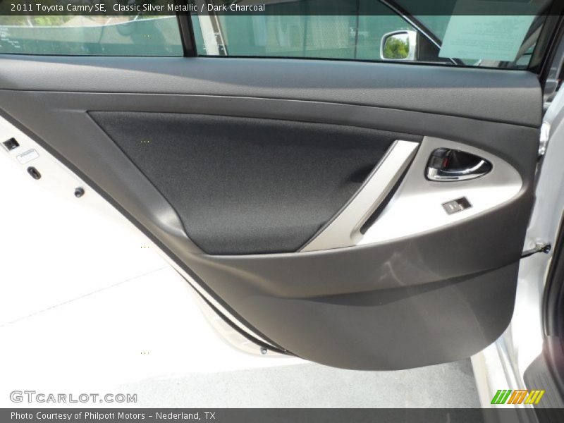 Classic Silver Metallic / Dark Charcoal 2011 Toyota Camry SE