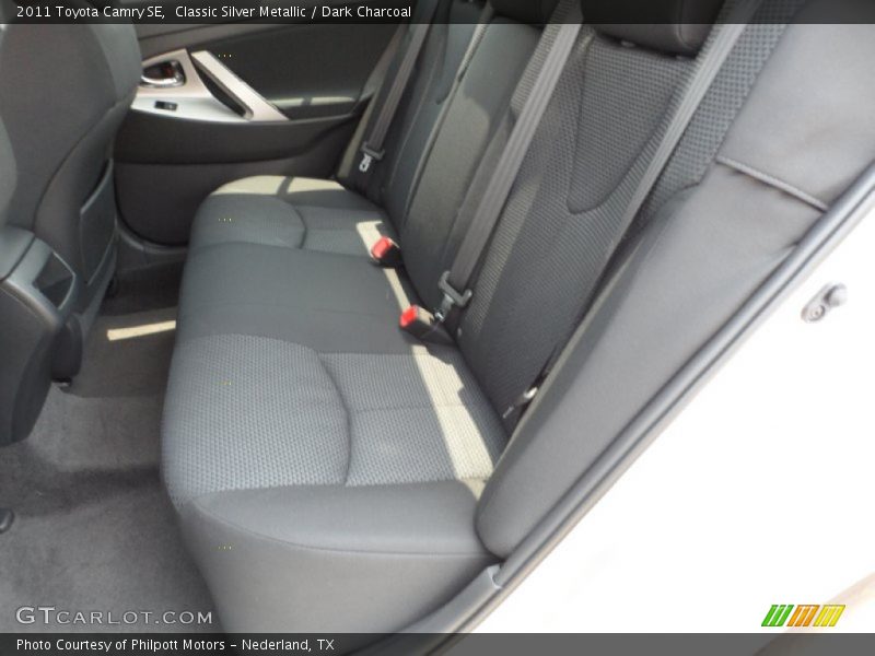Classic Silver Metallic / Dark Charcoal 2011 Toyota Camry SE