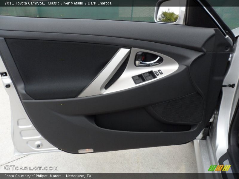 Classic Silver Metallic / Dark Charcoal 2011 Toyota Camry SE