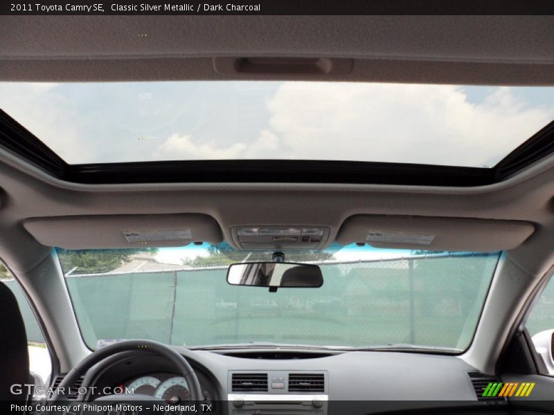 Classic Silver Metallic / Dark Charcoal 2011 Toyota Camry SE