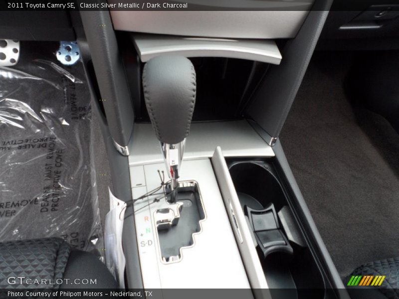 Classic Silver Metallic / Dark Charcoal 2011 Toyota Camry SE