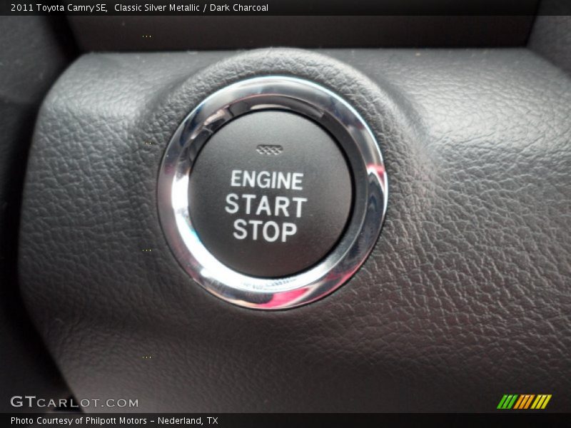 Classic Silver Metallic / Dark Charcoal 2011 Toyota Camry SE