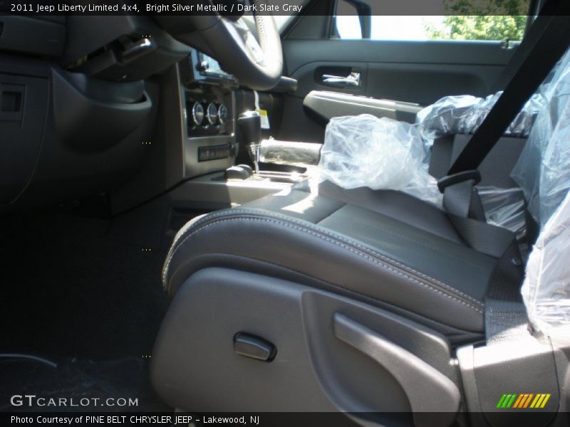Bright Silver Metallic / Dark Slate Gray 2011 Jeep Liberty Limited 4x4