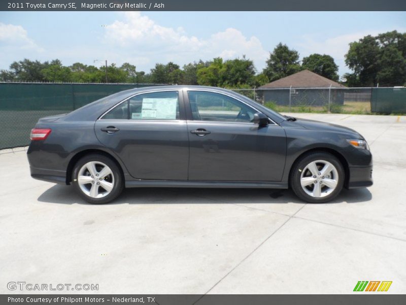 Magnetic Gray Metallic / Ash 2011 Toyota Camry SE