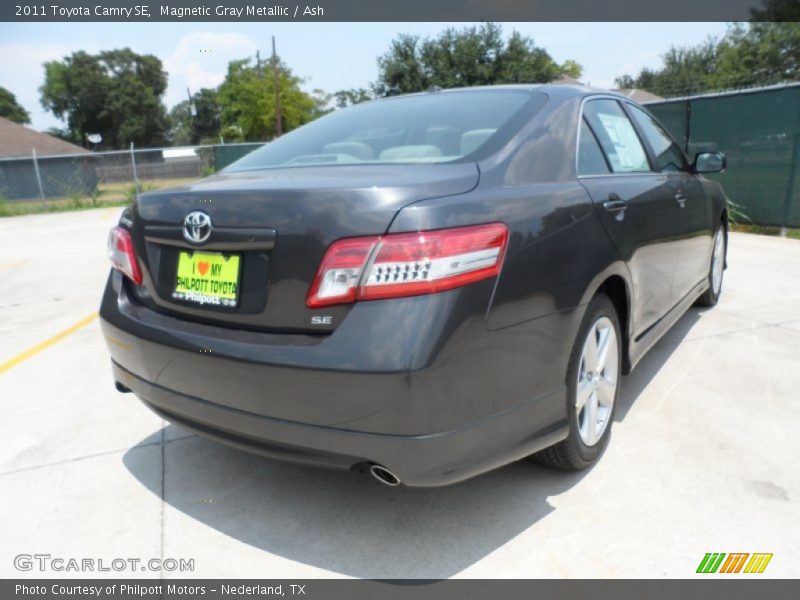 Magnetic Gray Metallic / Ash 2011 Toyota Camry SE