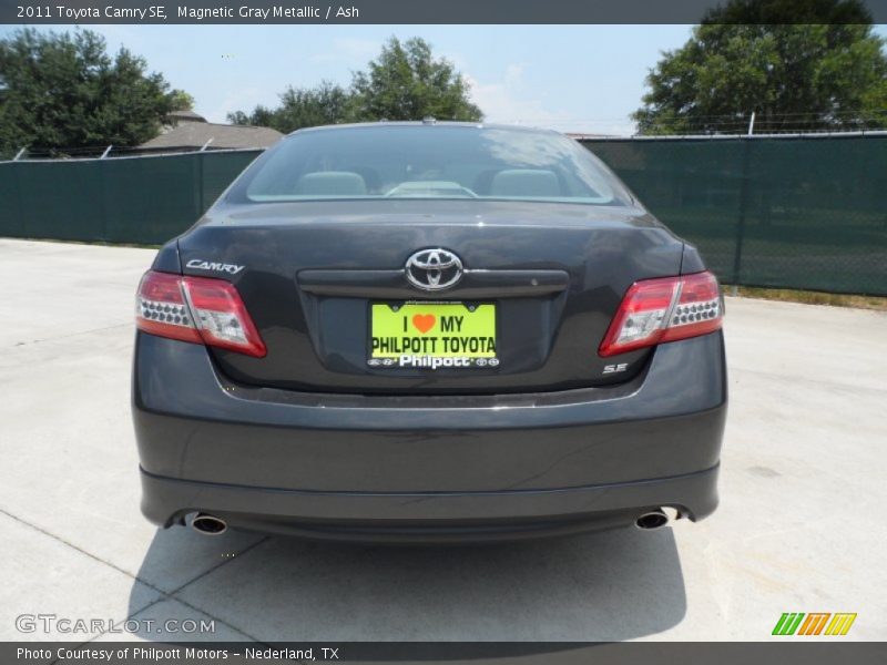 Magnetic Gray Metallic / Ash 2011 Toyota Camry SE
