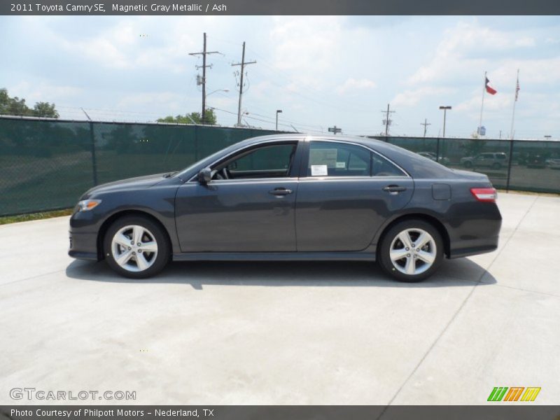 Magnetic Gray Metallic / Ash 2011 Toyota Camry SE
