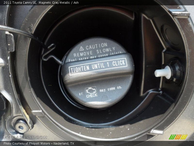 Magnetic Gray Metallic / Ash 2011 Toyota Camry SE