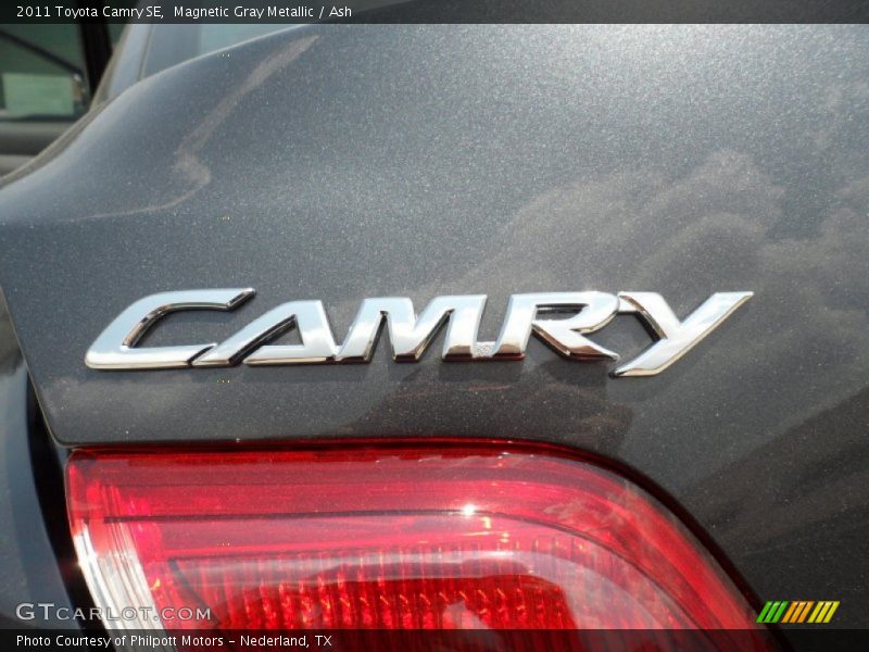 Magnetic Gray Metallic / Ash 2011 Toyota Camry SE