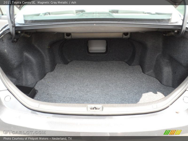 Magnetic Gray Metallic / Ash 2011 Toyota Camry SE