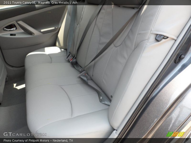 Magnetic Gray Metallic / Ash 2011 Toyota Camry SE