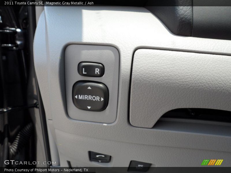 Magnetic Gray Metallic / Ash 2011 Toyota Camry SE