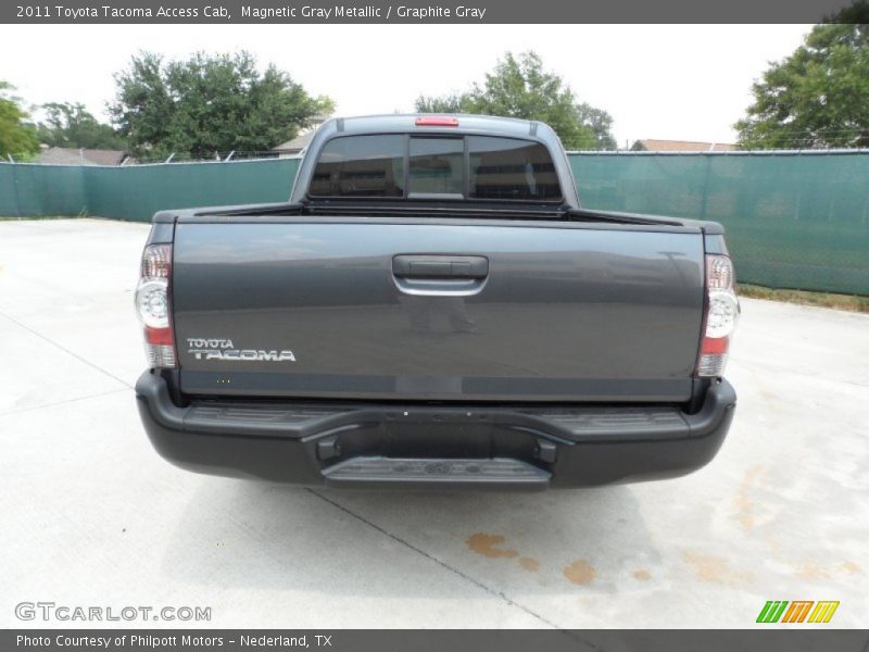 Magnetic Gray Metallic / Graphite Gray 2011 Toyota Tacoma Access Cab