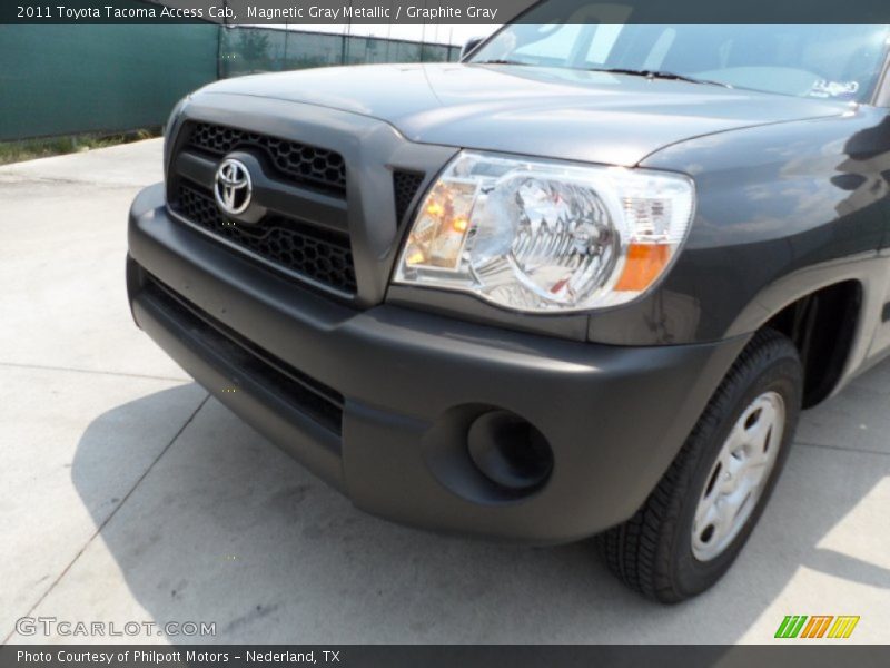 Magnetic Gray Metallic / Graphite Gray 2011 Toyota Tacoma Access Cab