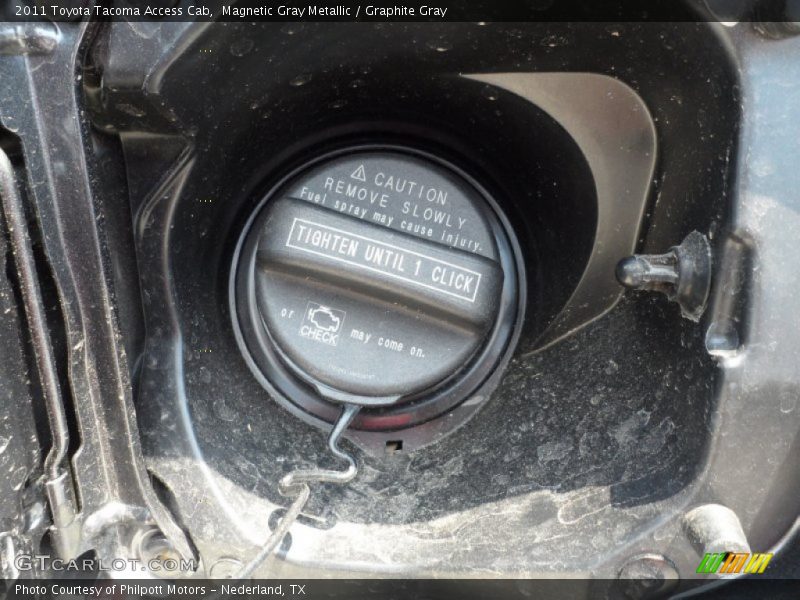 Magnetic Gray Metallic / Graphite Gray 2011 Toyota Tacoma Access Cab