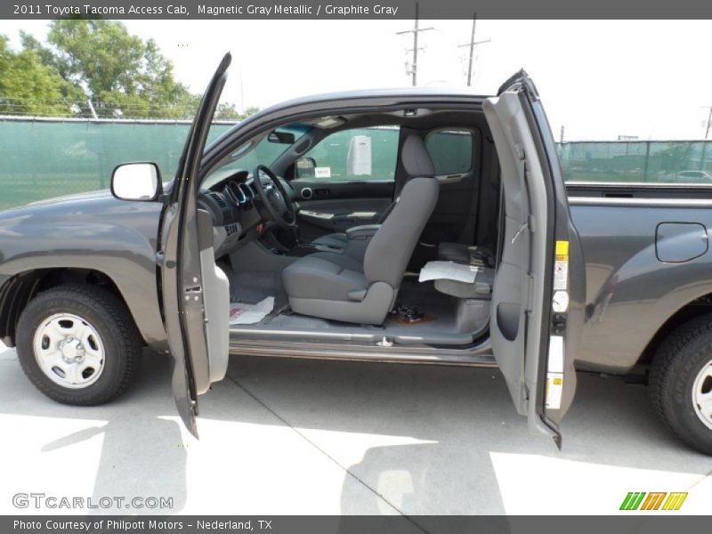 Magnetic Gray Metallic / Graphite Gray 2011 Toyota Tacoma Access Cab